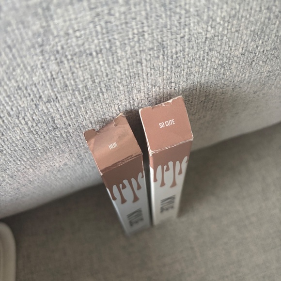 Kylie Cosmetics Metal Matte Liquid Lipstick & Lipgloss - Picture 3 of 3